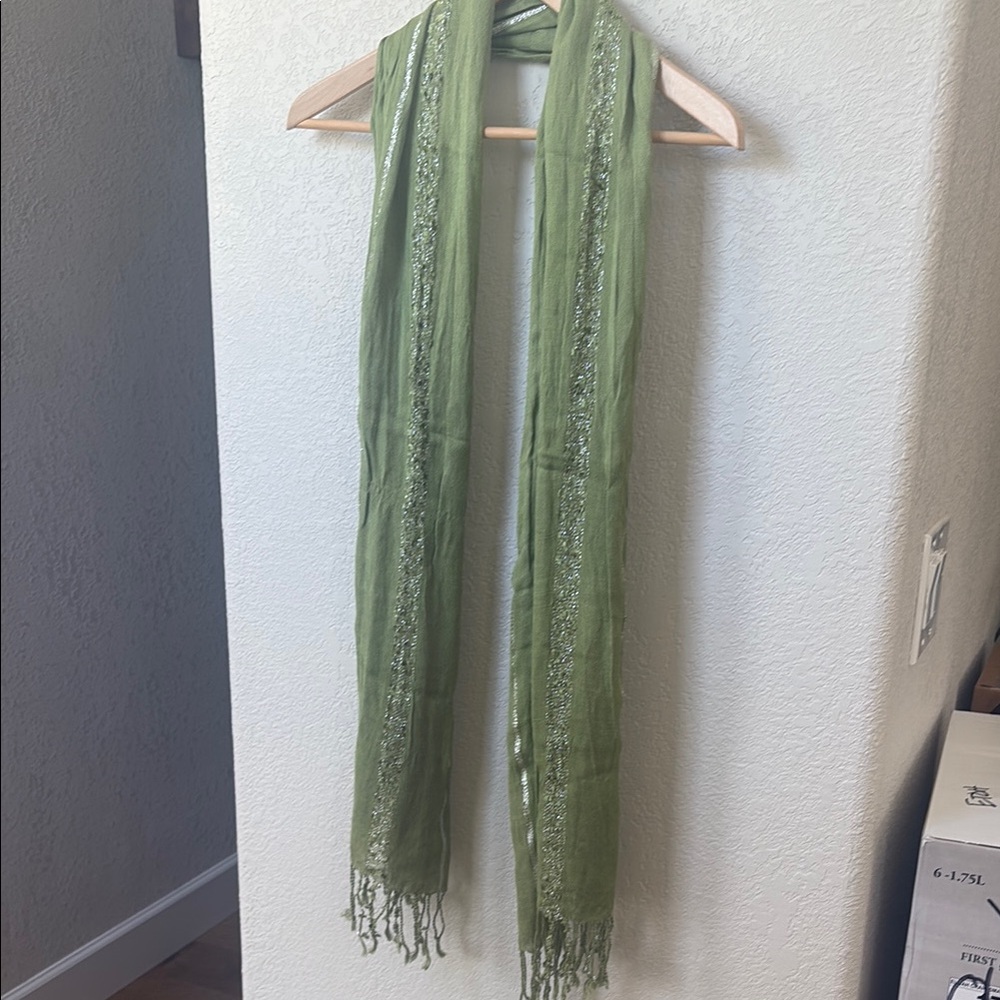 GAP - Green Scarf with Fringe